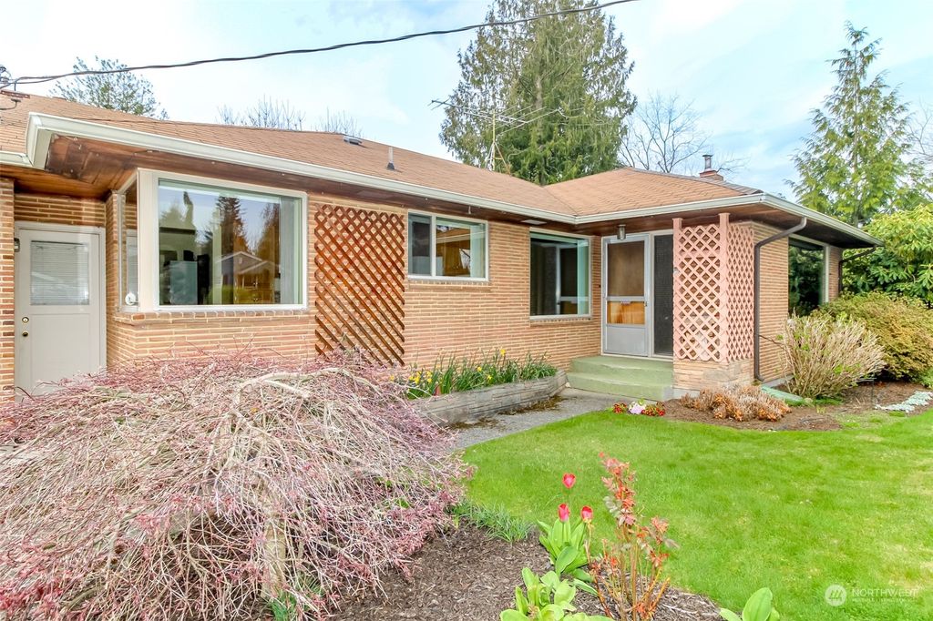 Photo of 1012 Alice Avenue, Snohomish, WA 98290 (MLS # 2053052)