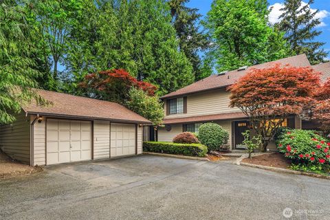 Photo of 13706 NE 85th Street, Redmond, WA 98052 (MLS # 2517969)