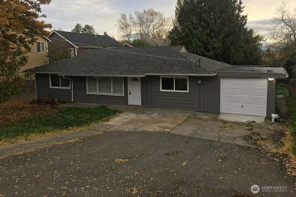 Photo of 13348 32nd Avenue S, Tukwila, WA 98168 (MLS # 2424443)