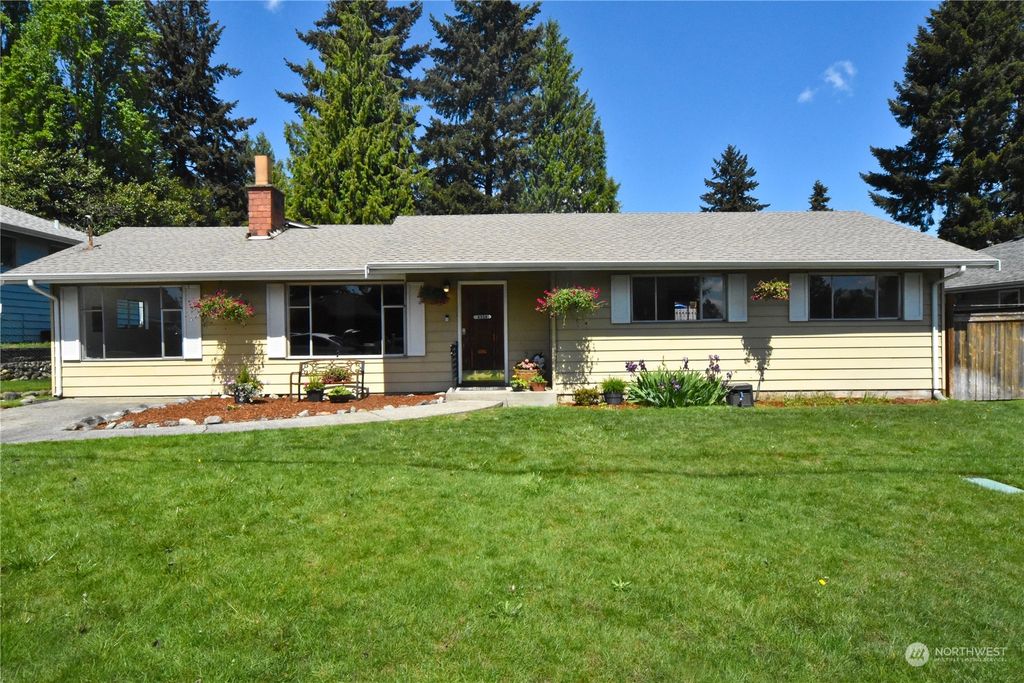 Photo of 4324 S 181st Street, SeaTac, WA 98188 (MLS # 2235703)