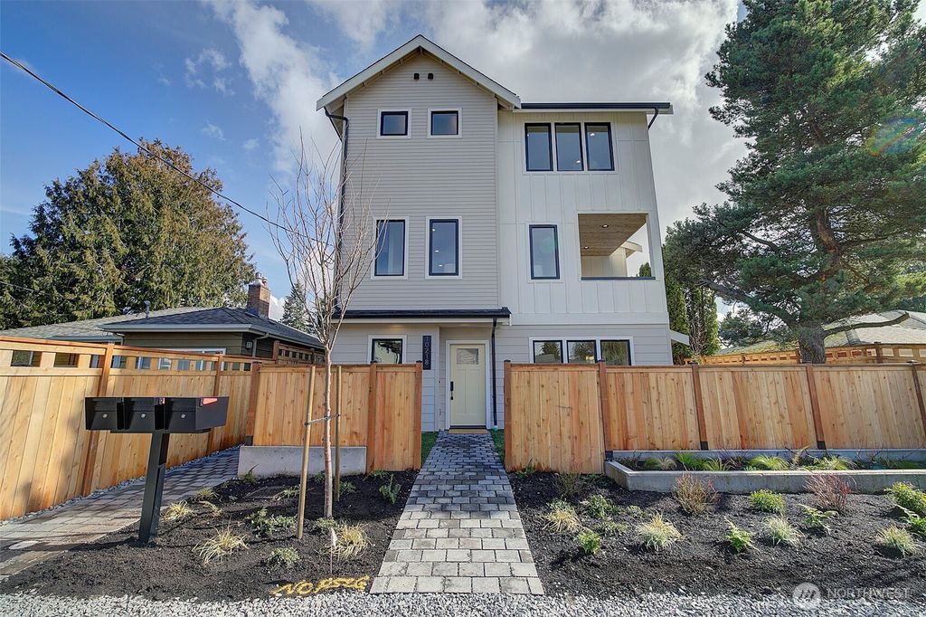 Photo of 10218 40th Avenue SW, Seattle, WA 98146 (MLS # 2336059)