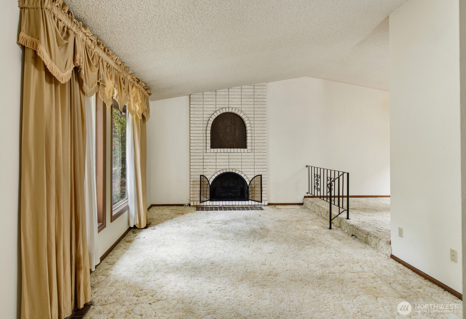 8902 45th Street W
