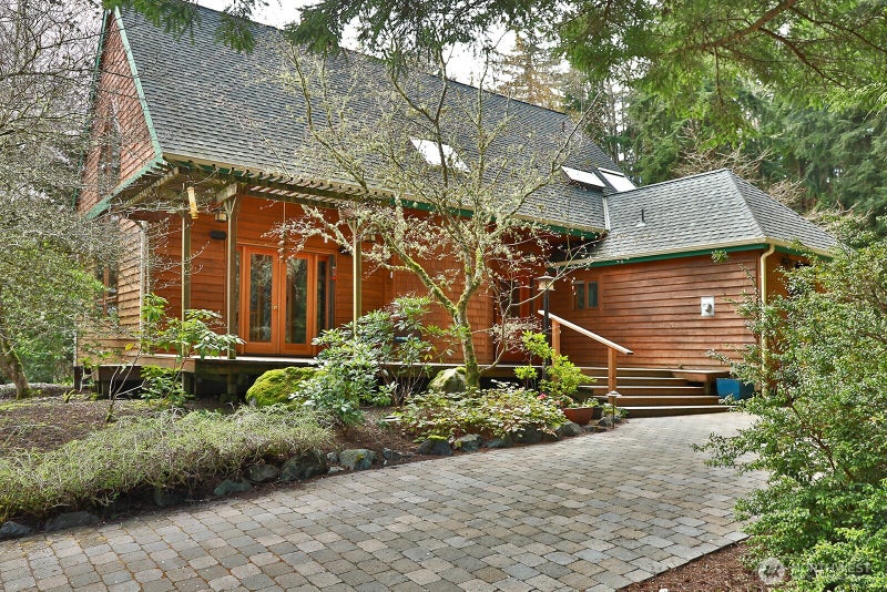 2699 Salal Lane