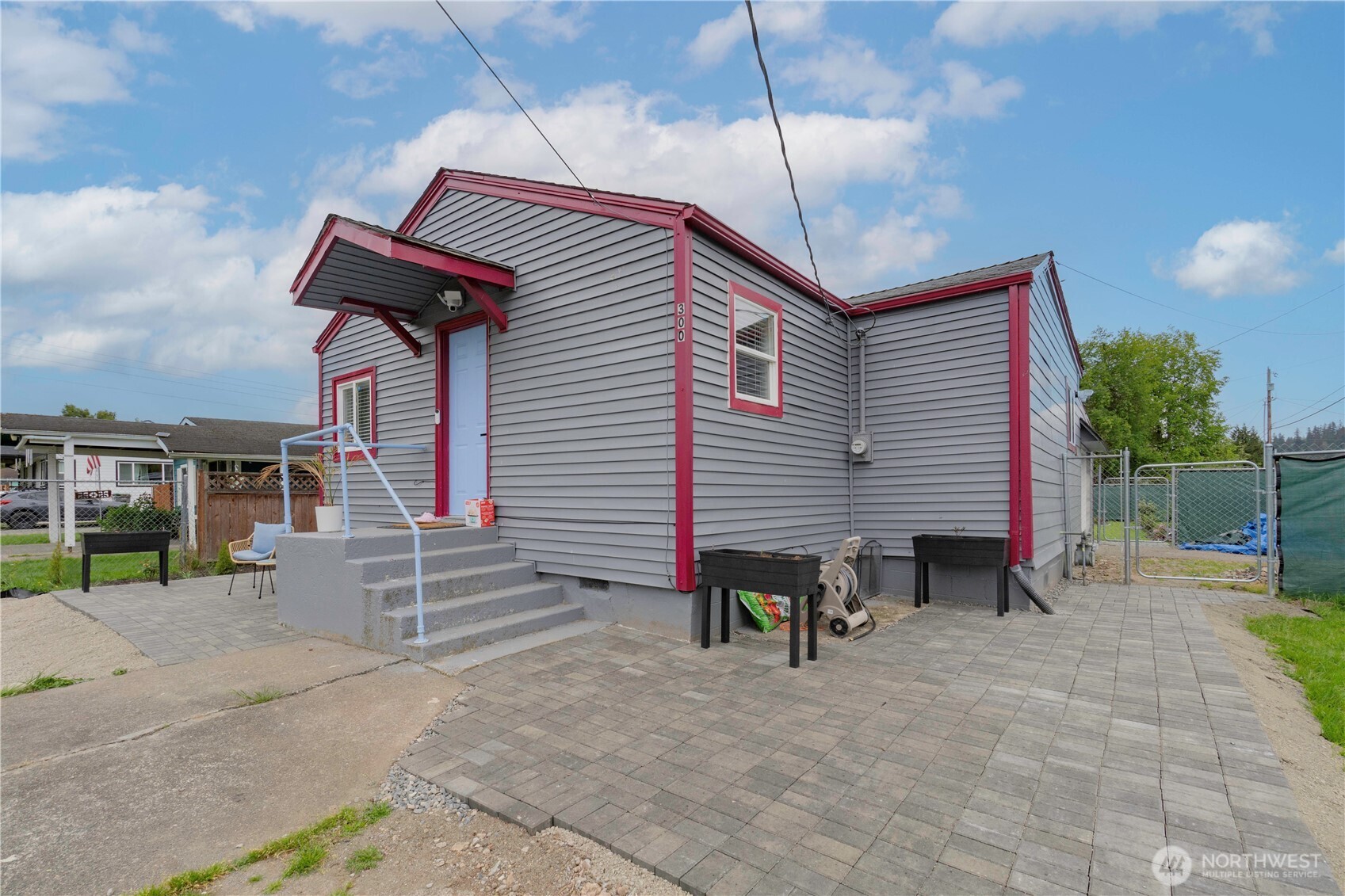300 3rd Street S