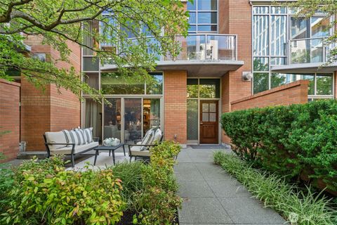 Photo of 10616 NE 9th Place #TH4, Bellevue, WA 98004 (MLS # 2432012)