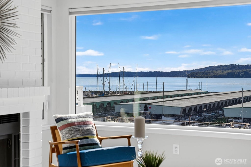 Photo of 22609 6th Avenue S #202, Des Moines, WA 98198 (MLS # 2561136)