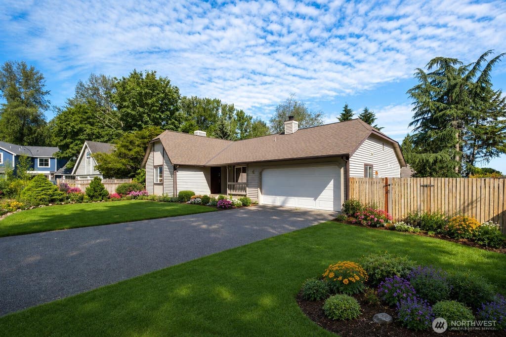 Photo of 1923 233rd Place SE, Bothell, WA 98021 (MLS # 2564782)