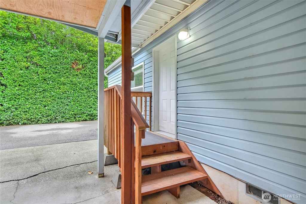 Photo of 11120 Morning Side Dr E Dr, Puyallup, WA 98372 (MLS # 2466903)