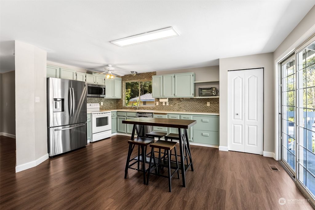 listing image 9367666519205094891