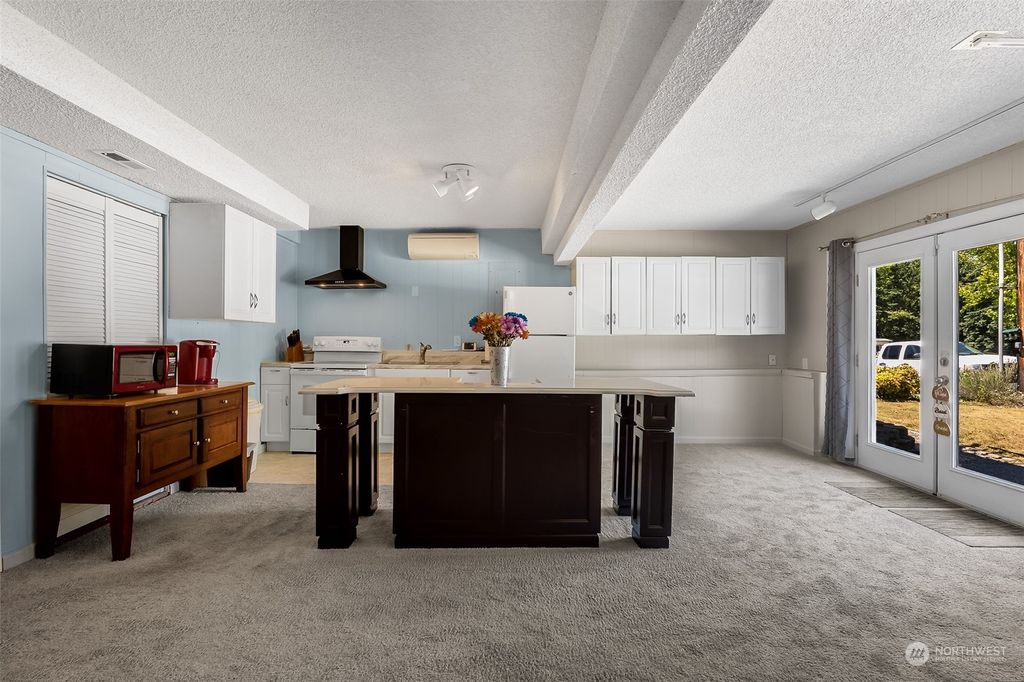 listing image 9363743968044088955