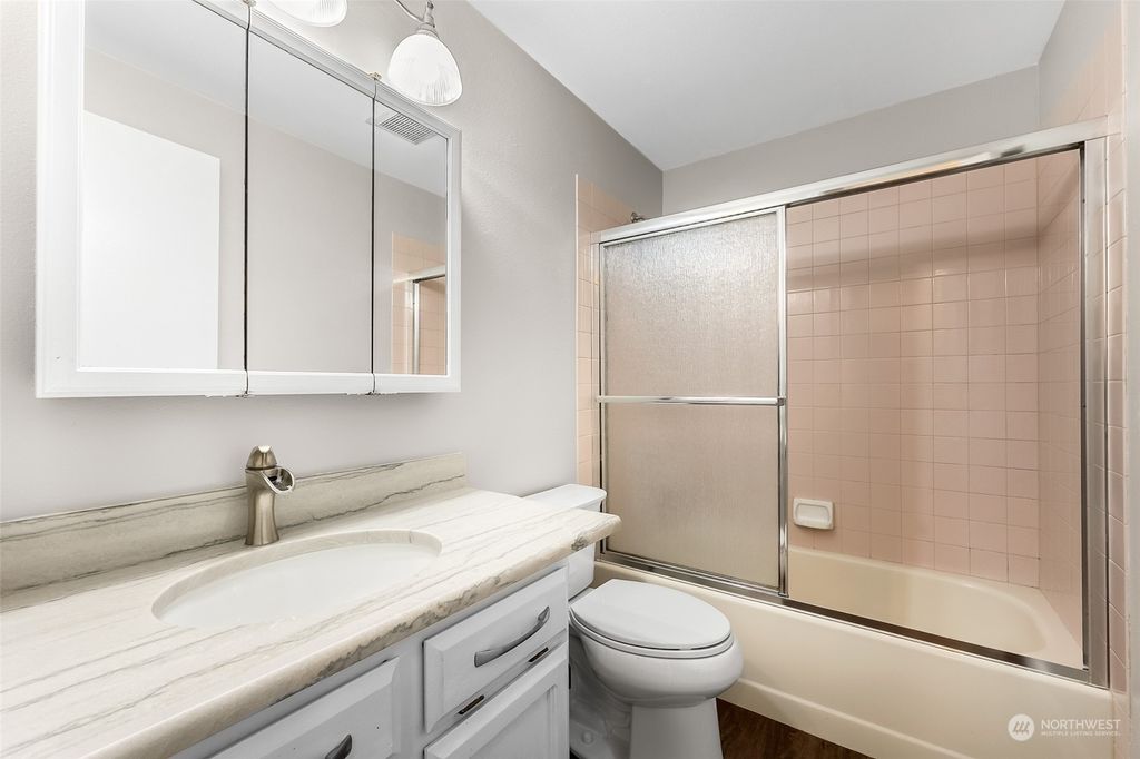 listing image 9364892568479497694