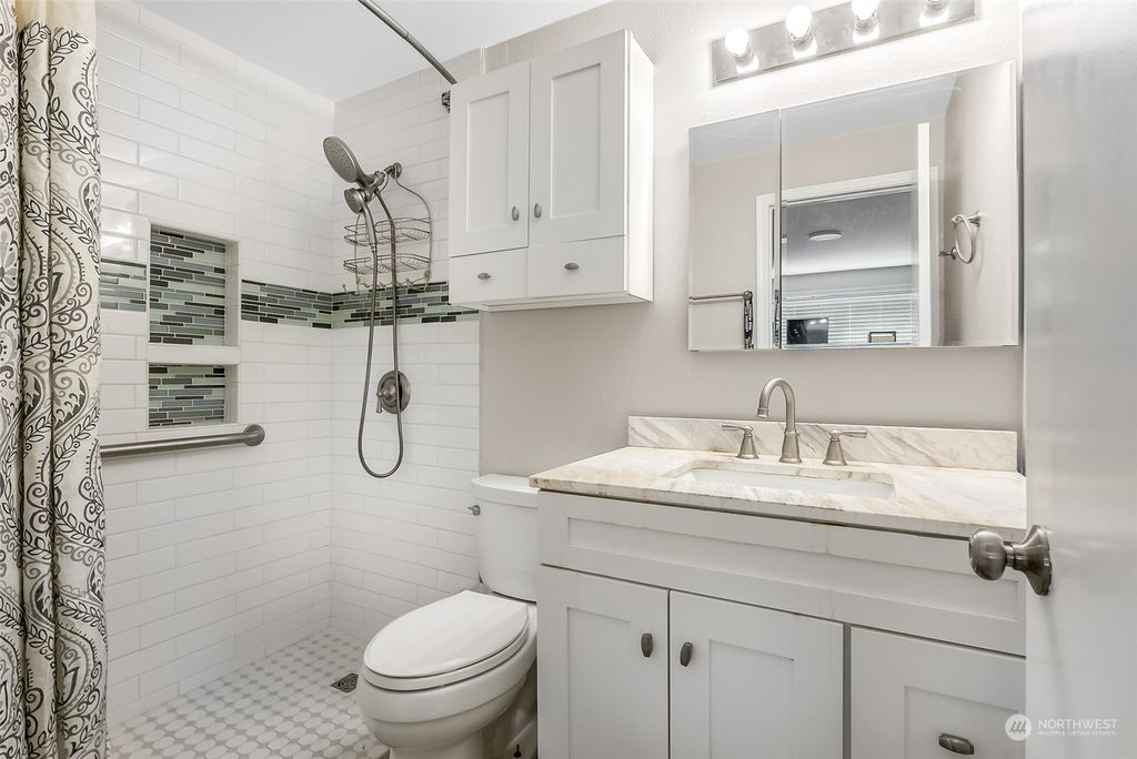 listing image 9369710250918533334