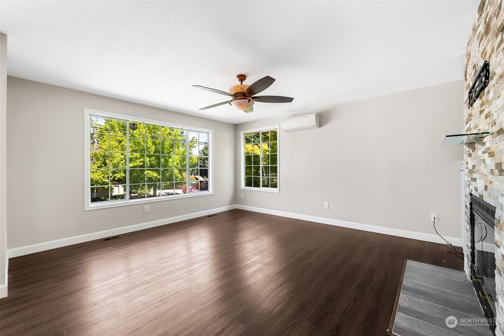 listing image 9361759452337724846