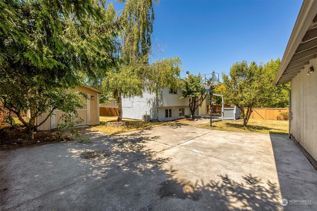 listing image 9362184318170796872