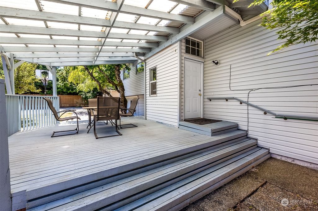 listing image 9369366930776582715