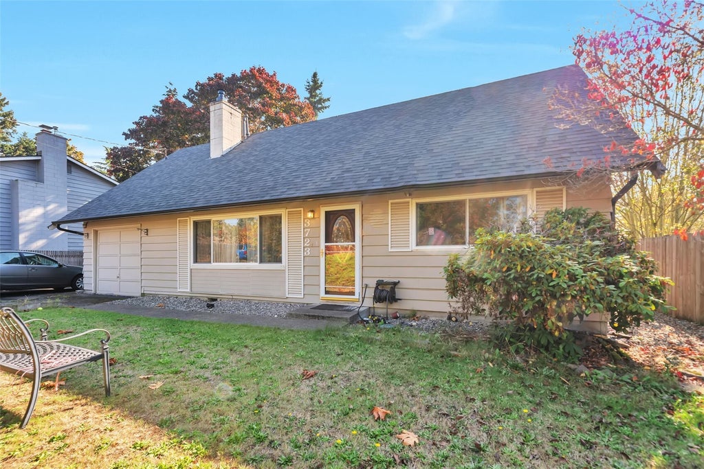 Photo of 175 S 3723, SeaTac, WA 98188 (MLS # 2595389)