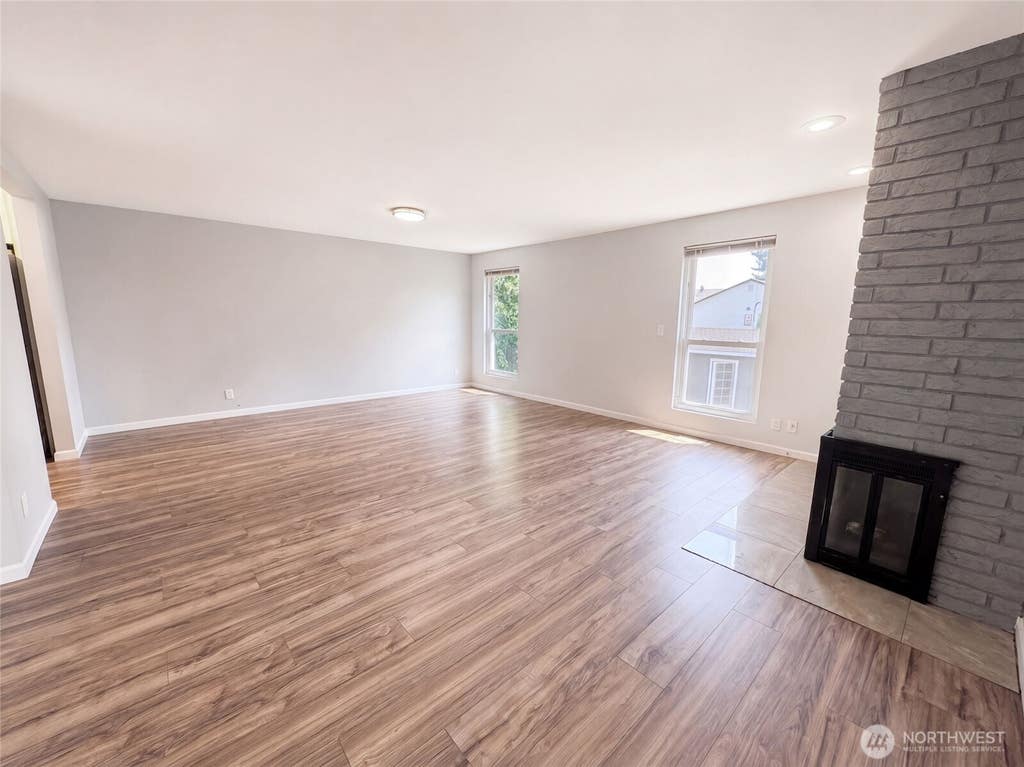 Photo of 422 116th Place SW, Everett, WA 98204 (MLS # 2570153)