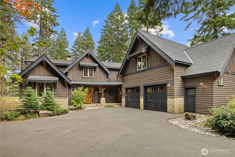 1380 Larkspur Loop