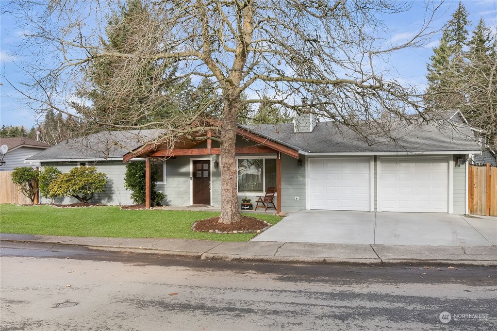 Photo of 21912 SE 237th Street, Maple Valley, WA 98038 (MLS # 2026394)