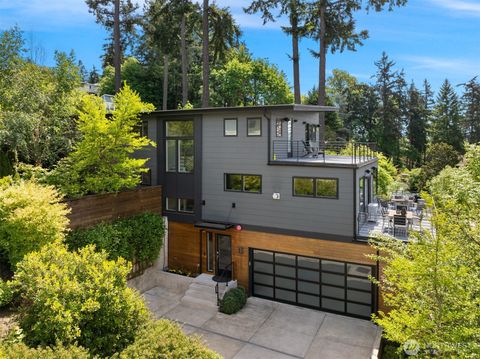 6829 SE 32nd Street Mercer Island WA 98040
