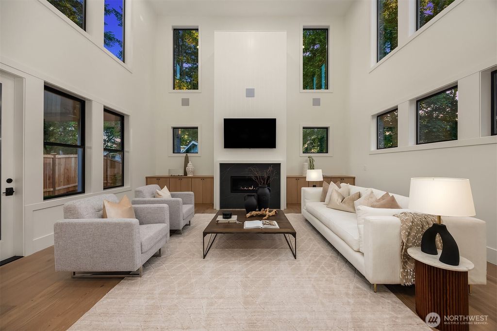 listing image 9363670365949483089