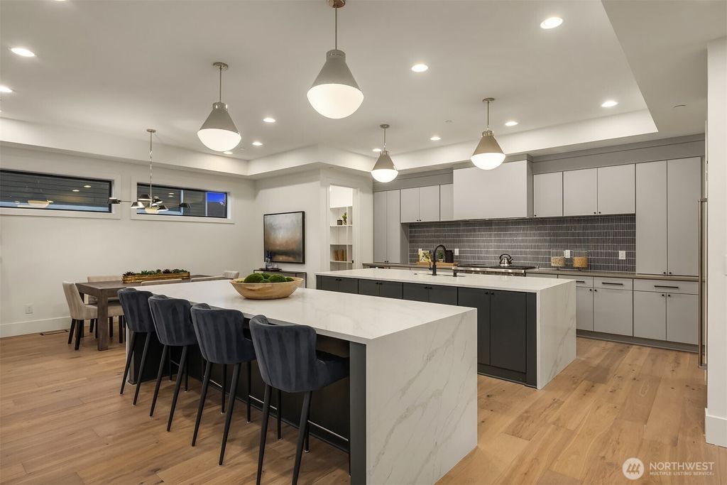 listing image 9363254692415715085