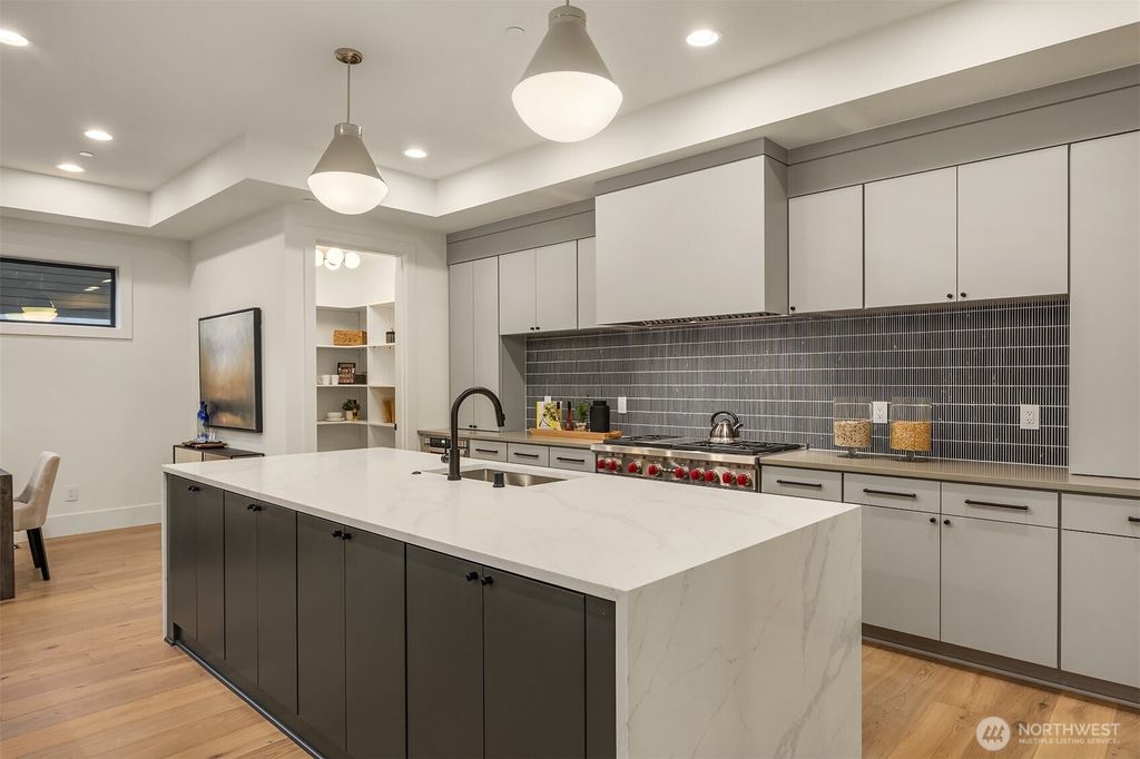 listing image 9368138265460551849