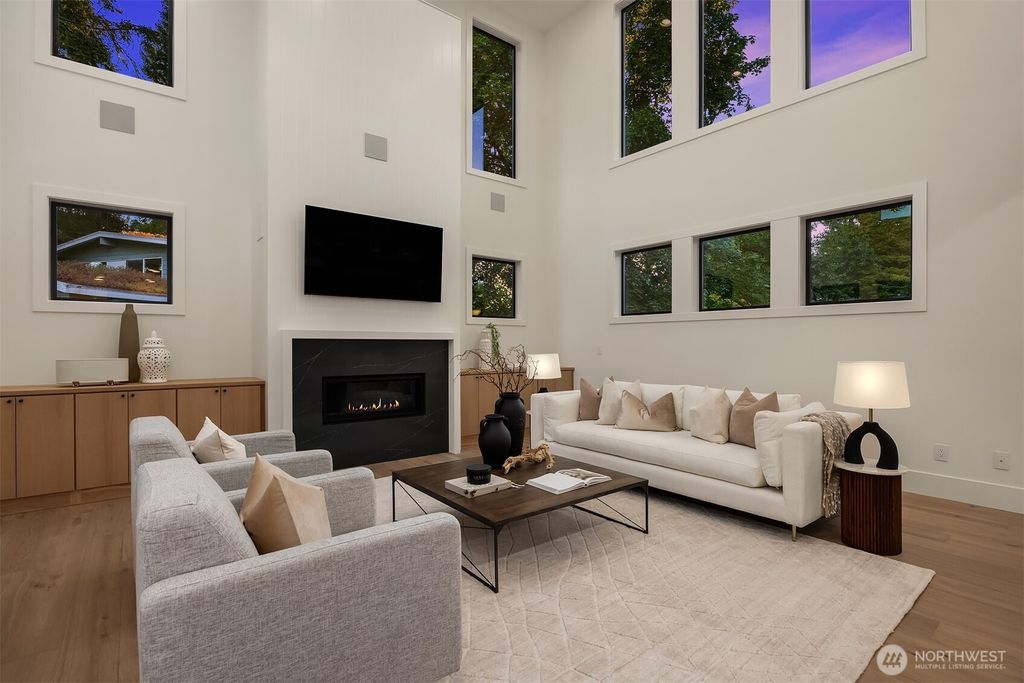 listing image 9362501369804595800
