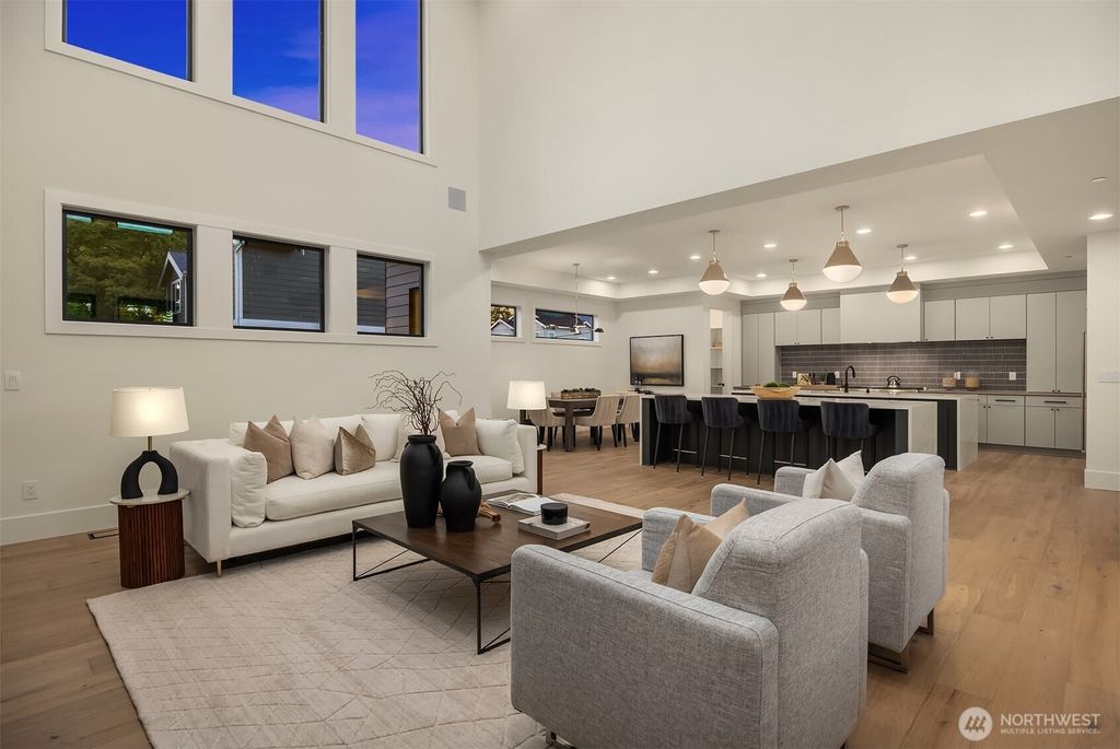 listing image 9361833459228489856