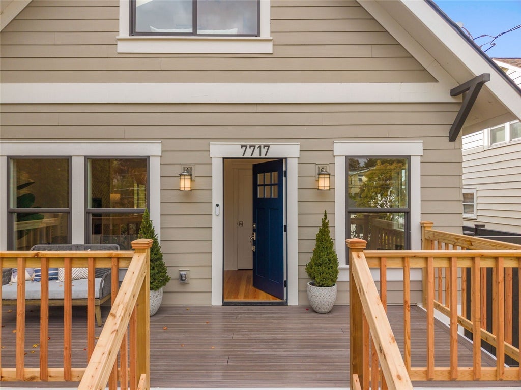 Photo of 7717 2nd Avenue NE, Seattle, WA 98155 (MLS # 2598193)