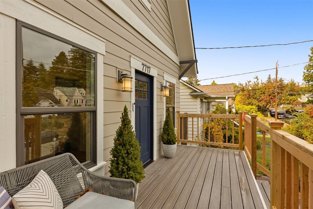 Photo of 7717 2nd Avenue NE, Seattle, WA 98155 (MLS # 2598193)