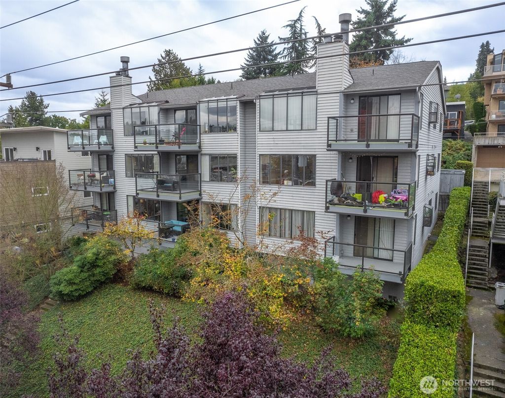 Photo of 645 W Nickerson Street, Seattle, WA 98119 (MLS # 2352232)