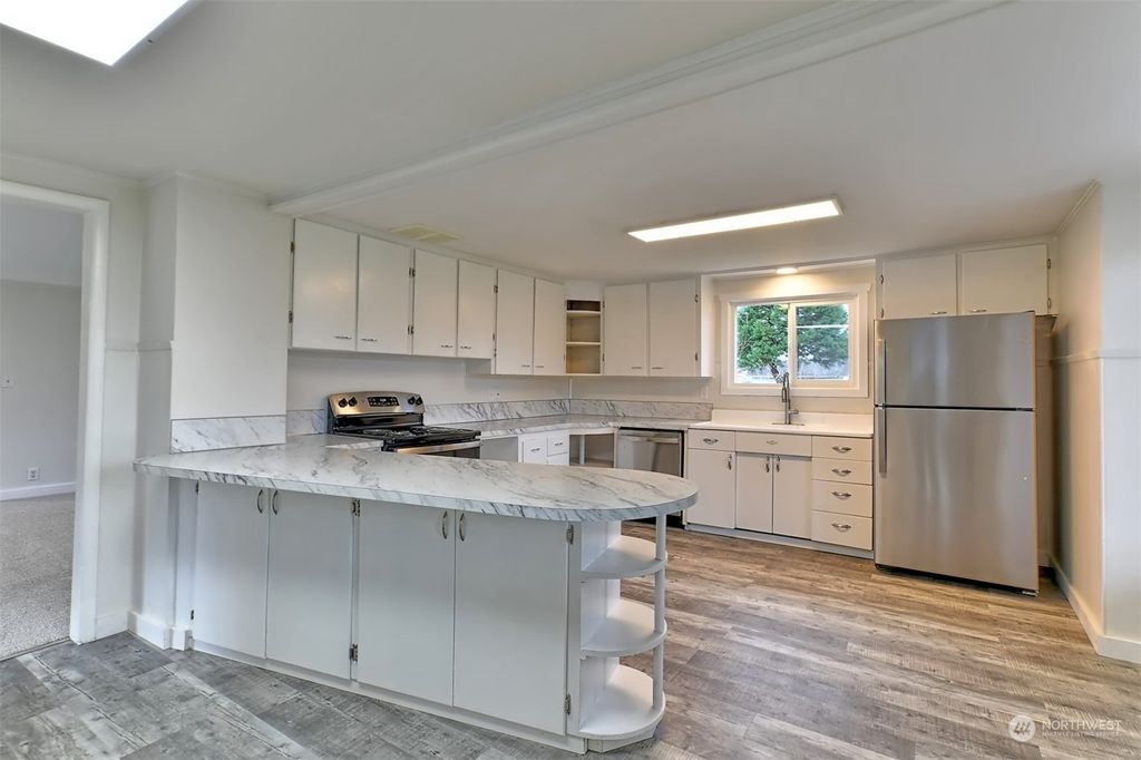 Photo of 201 South Alder Ave, Granite Falls, WA 98252 (MLS # 2200691)