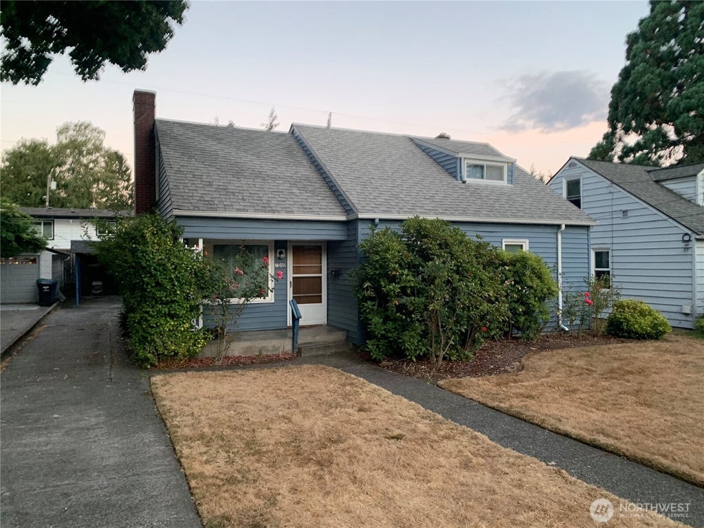 Photo of 7040 38th Avenue NE, Seattle, WA 98115 (MLS # 2575692)