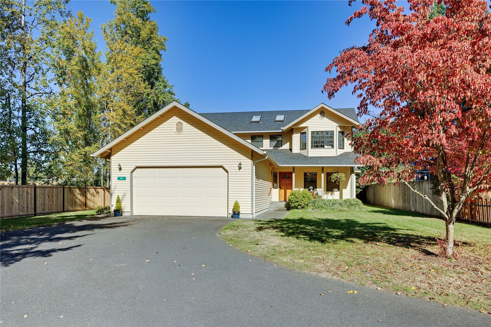 1919 NE Ridgewood Court