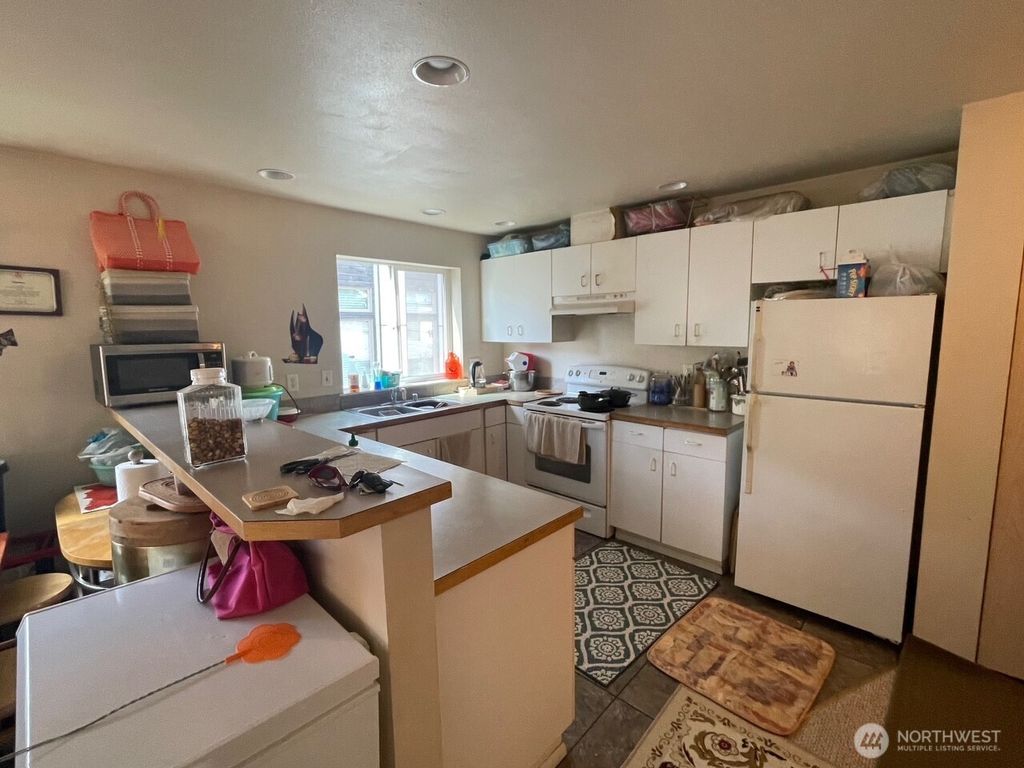 listing image 9369930550061261856