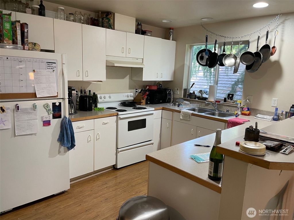listing image 9360807519855562241