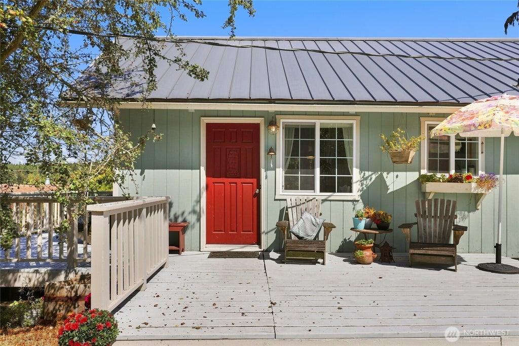 Photo of 41 Hemlock Drive, Port Townsend, WA 98368 (MLS # 2575445)