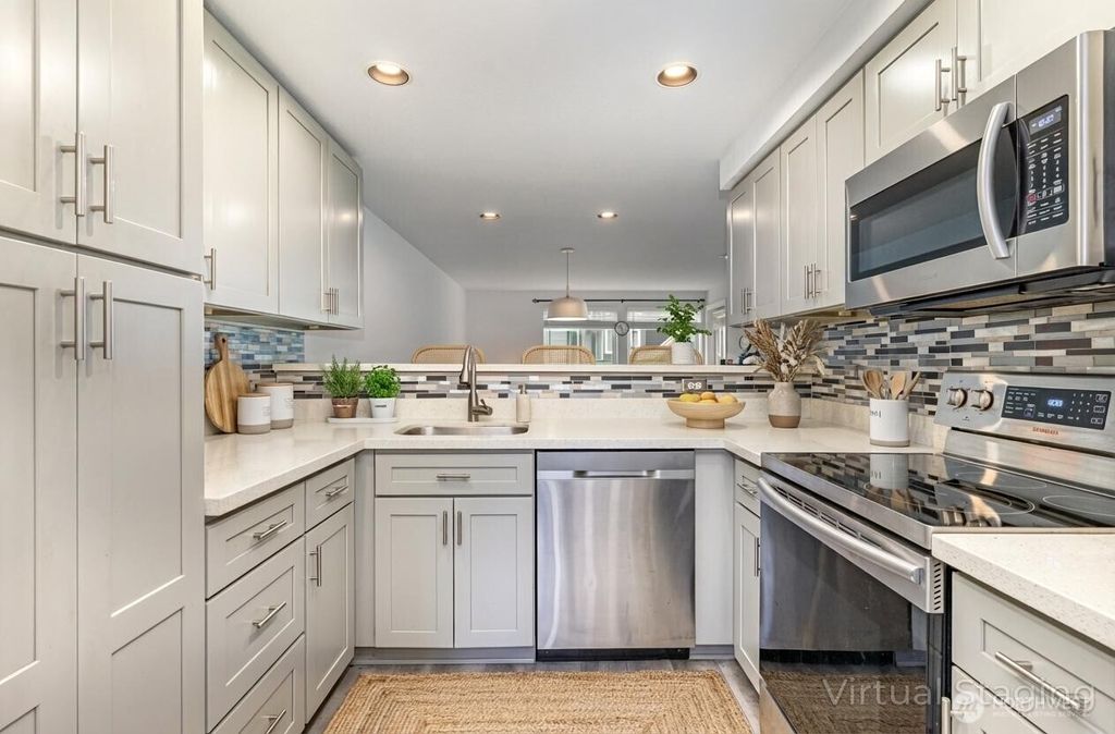 Photo of 26221 116th Avenue SE #F103, Kent, WA 98030 (MLS # 2461282)