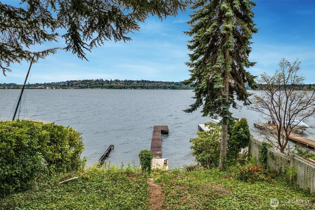 Photo of 11043 Champagne Point Road NE, Kirkland, WA 98034 (MLS # 2358474)