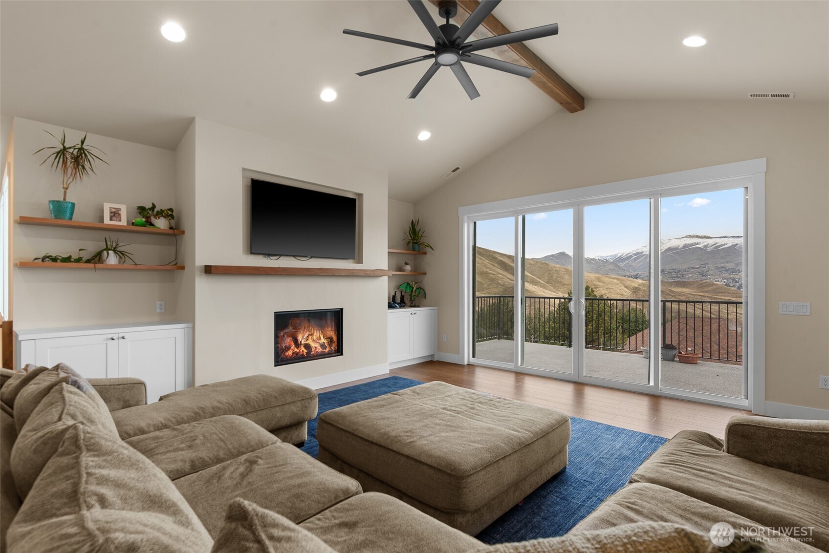 2053 Broadcrest Court