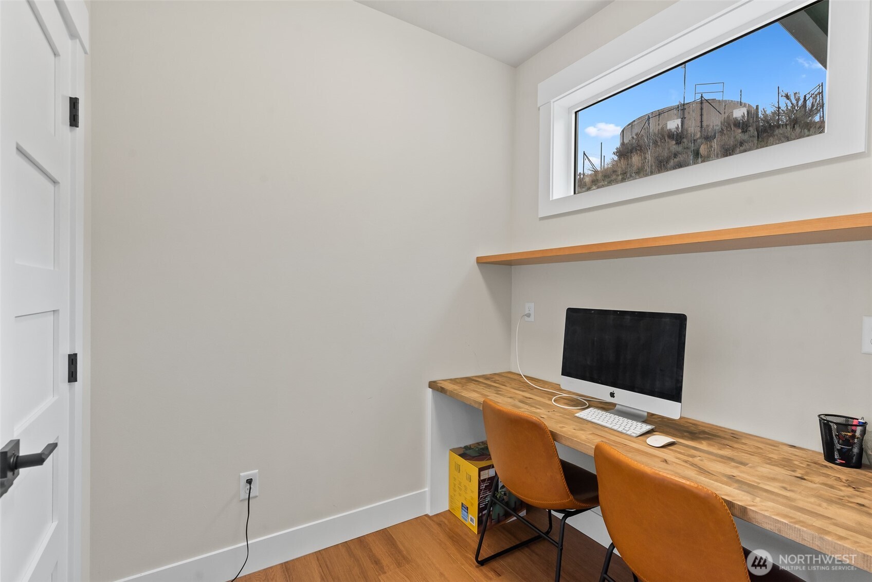 2053 Broadcrest Court