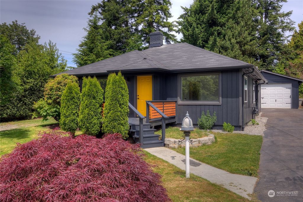 Photo of 311 S Cabot Road, Everett, WA 98203 (MLS # 2252193)