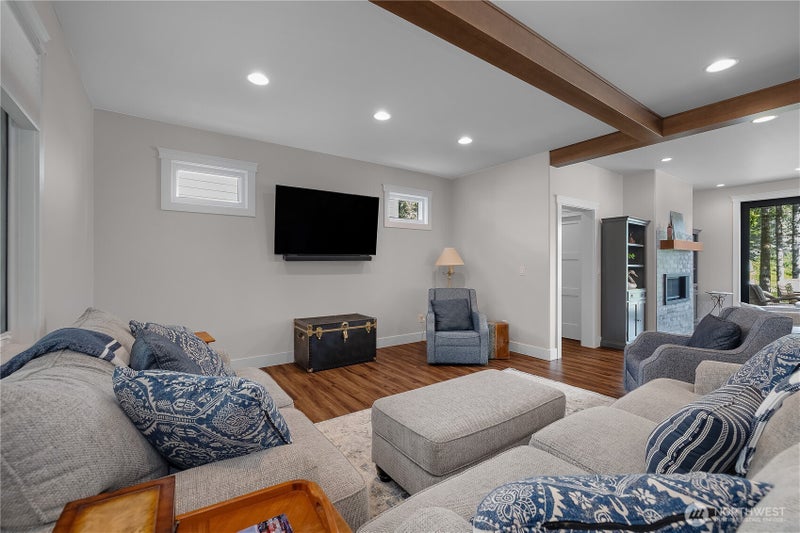 1061 E Ballantrae Drive