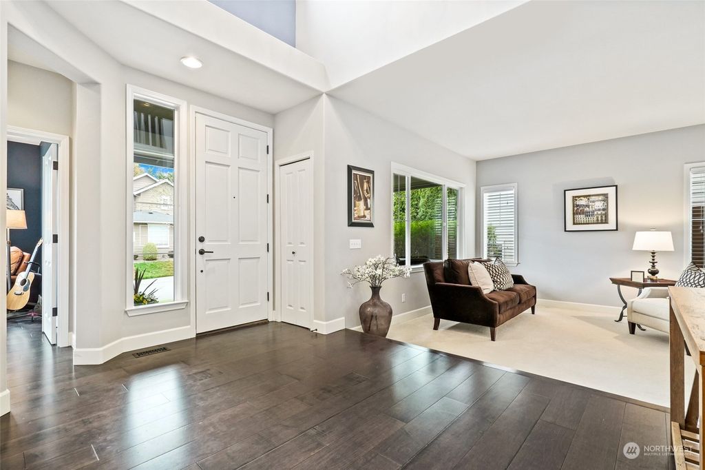 Photo of 1415 240th Way SE, Sammamish, WA 98075 (MLS # 2060562)