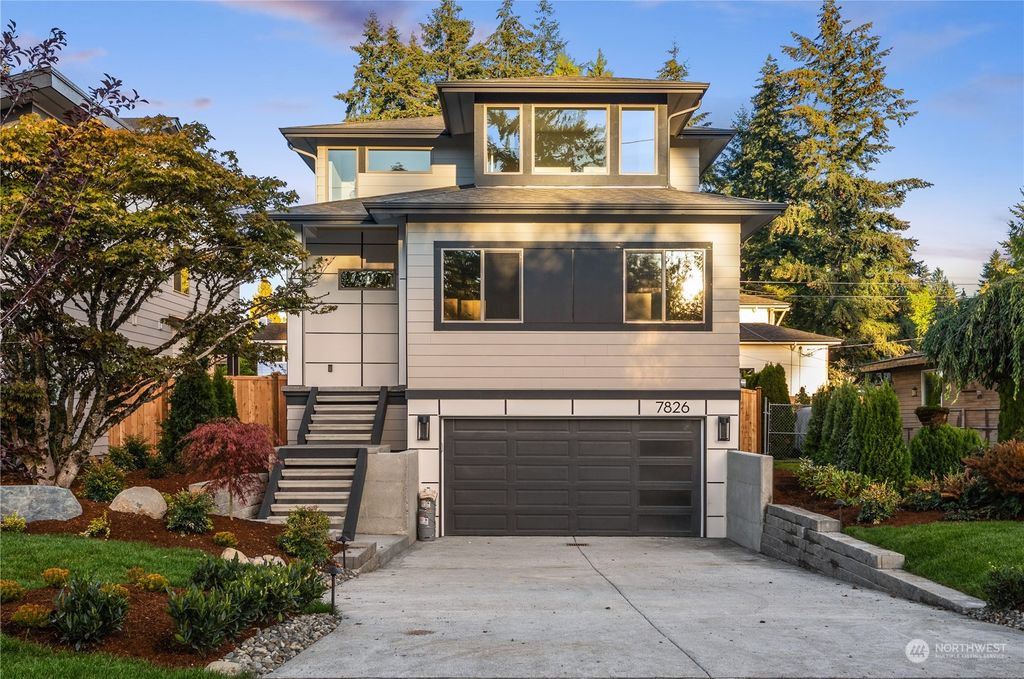 Photo of 7826 124th Avenue NE, Kirkland, WA 98033 (MLS # 2214805)