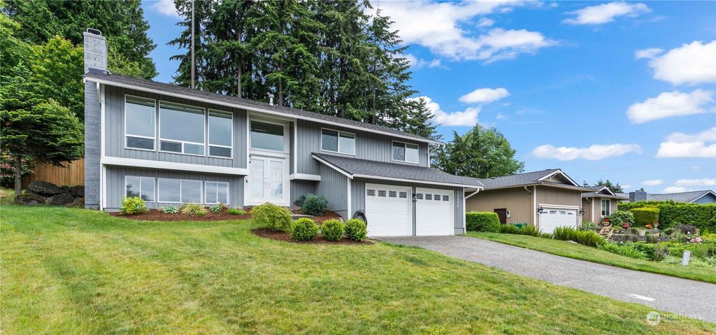 Photo of 32537 42nd Place SW, Federal Way, WA 98023 (MLS # 2240528)