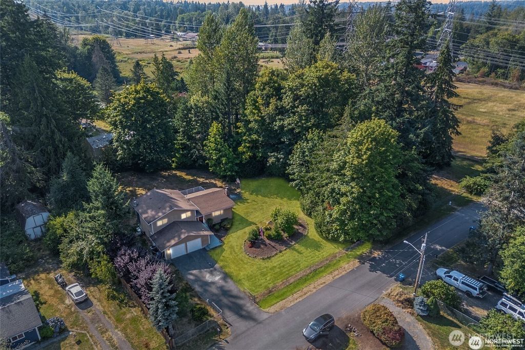 Photo of 16621 188th Avenue SE #3, Renton, WA 98058 (MLS # 2456746)