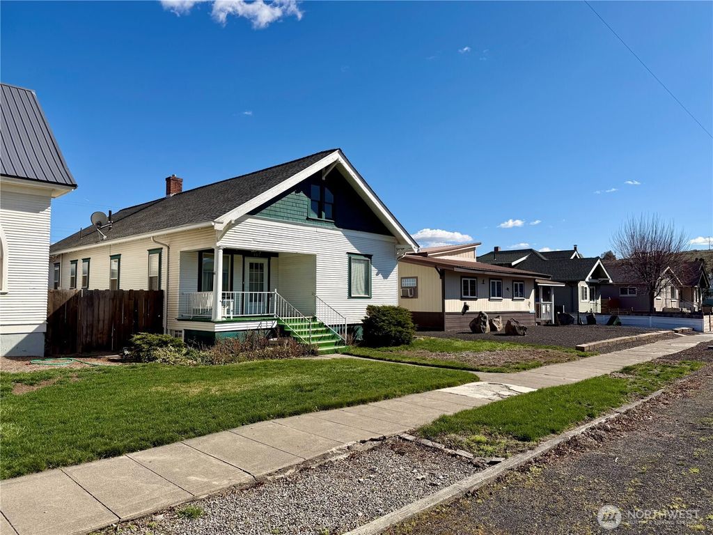 Photo of 403 S Alder Street, Odessa, WA 99159 (MLS # 2499126)