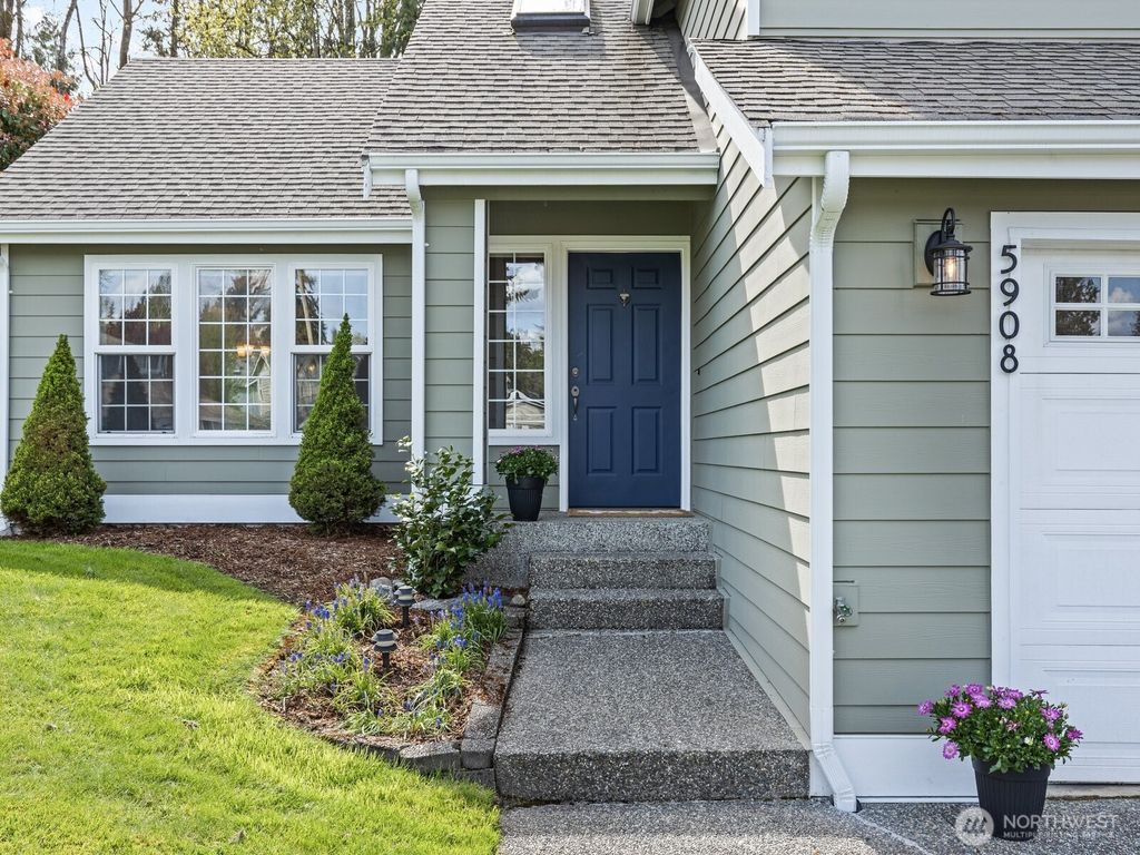 Photo of 5908 70th Avenue NE, Marysville, WA 98270 (MLS # 2499253)